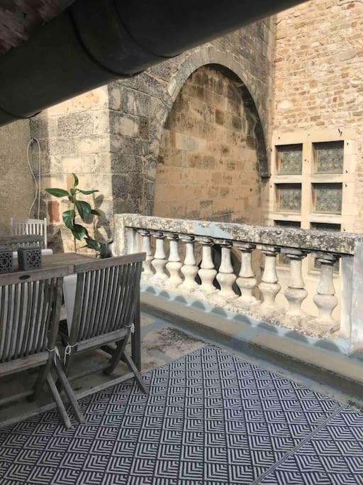 Grand Appartement En Maison De Ville Valréas Esterno foto