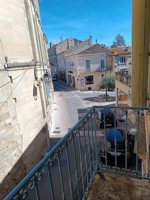 Grand Appartement En Maison De Ville Valréas Esterno foto